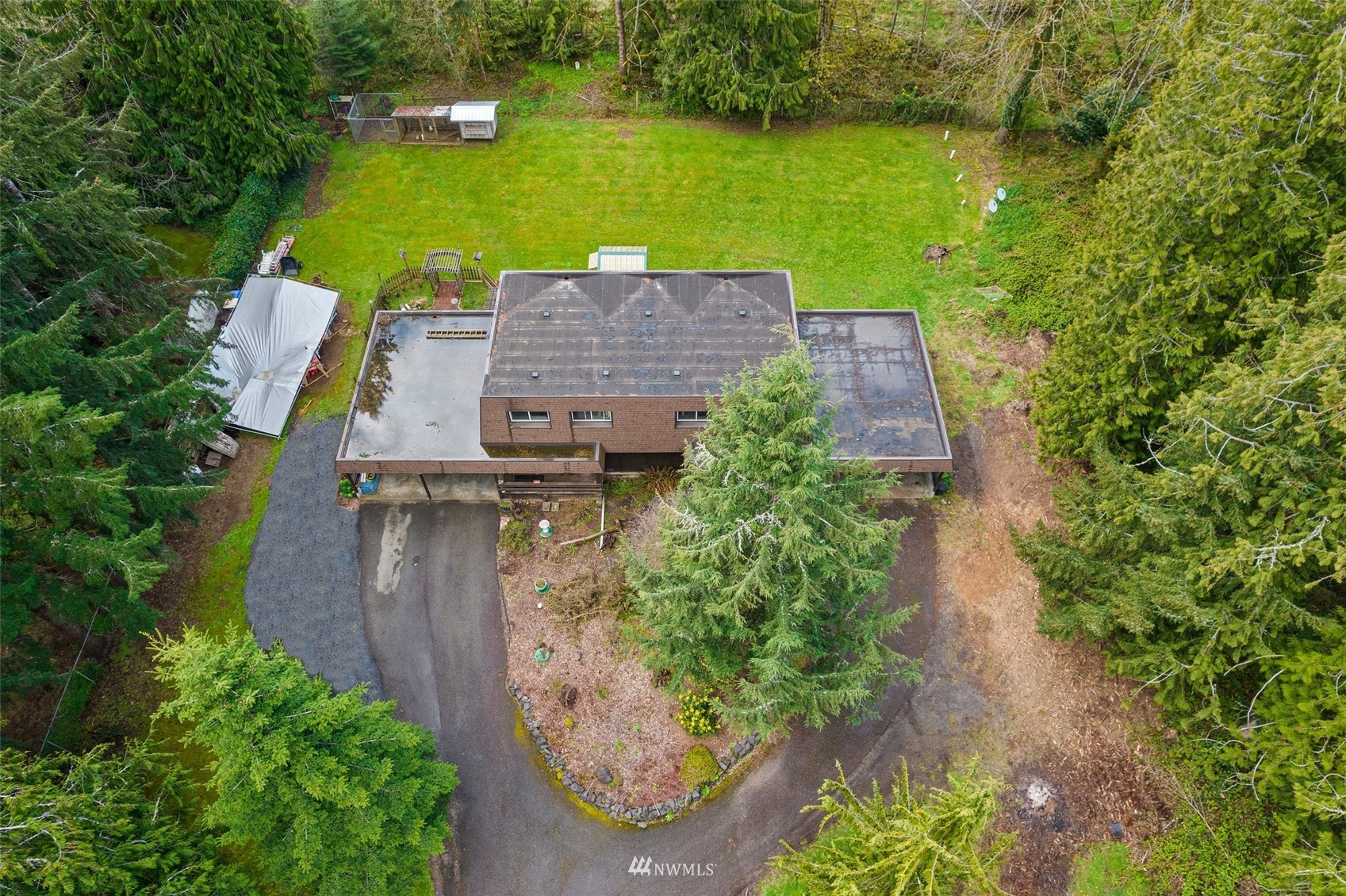 168 Chilvers Road, Unit L & M Chehalis, WA 98532 - Photo 3 of 38 an aerial view of a house with a garden view