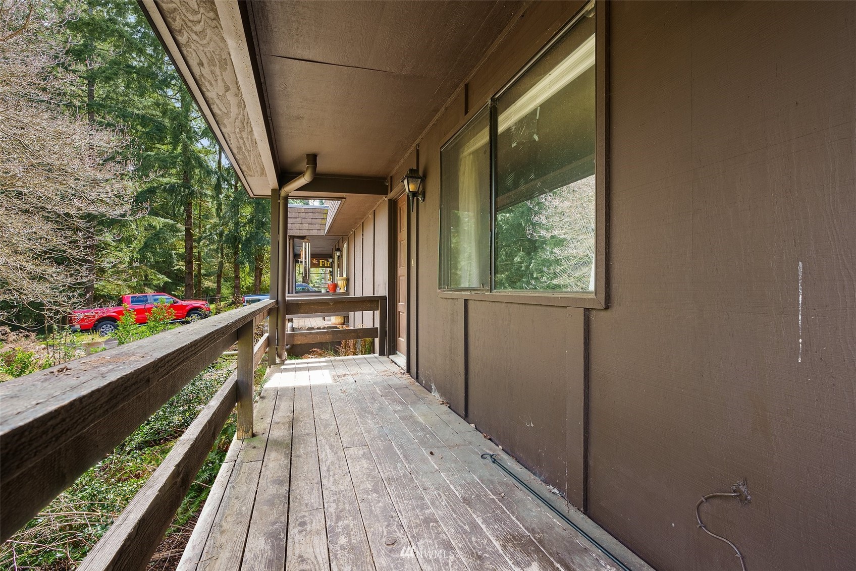 168 Chilvers Road, Unit L & M Chehalis, WA 98532 - Photo 5 of 38 a view of a house and wooden floor