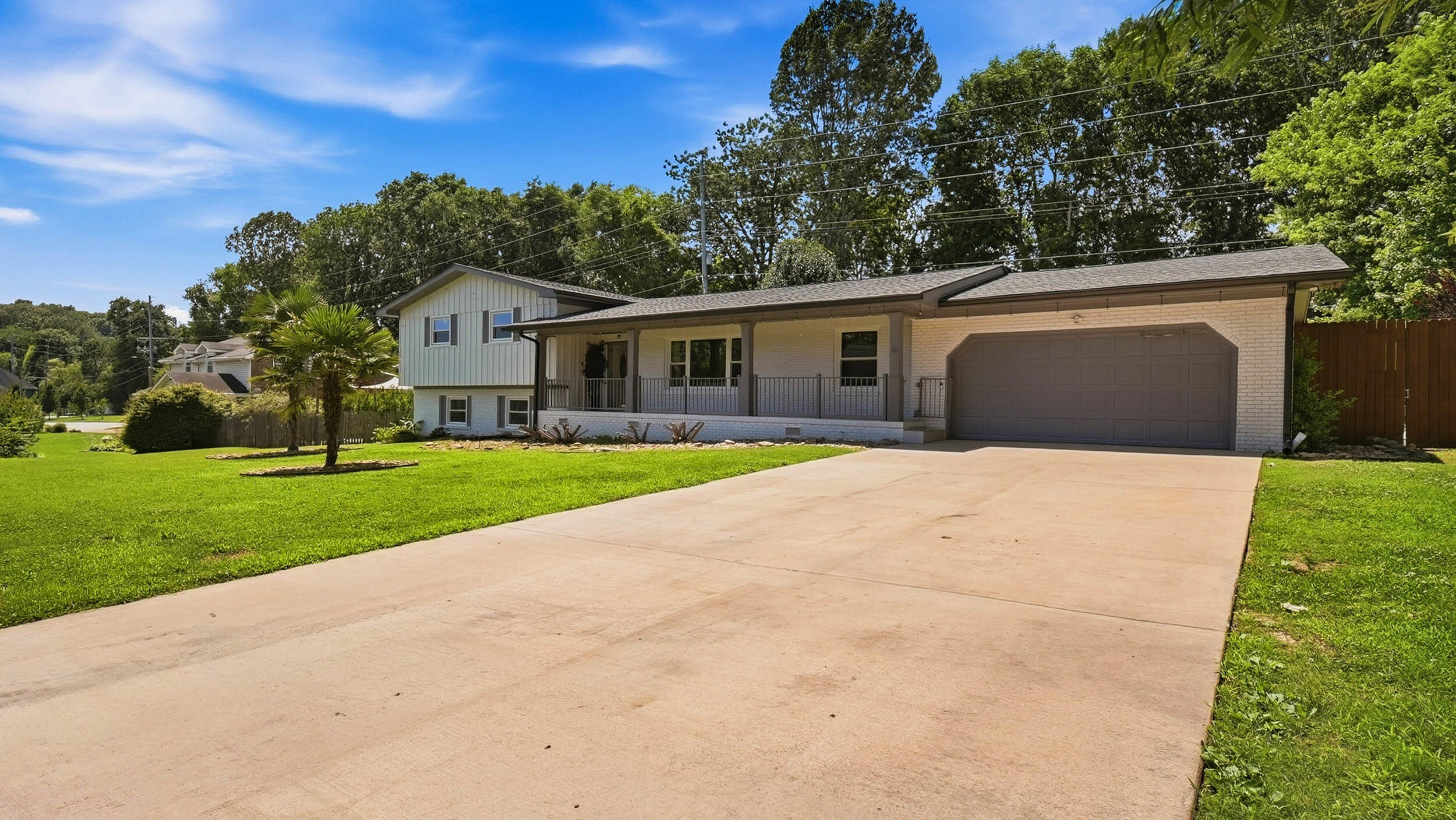 205 Masters Road Hixson, TN 37343 - Photo 36 of 40 Expansive Driveway & Attached Garage