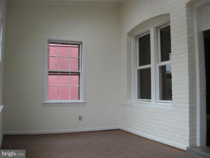 2714 Ontario Road Northwest Washington, DC 20009 - Photo 12 of 20 Solarium