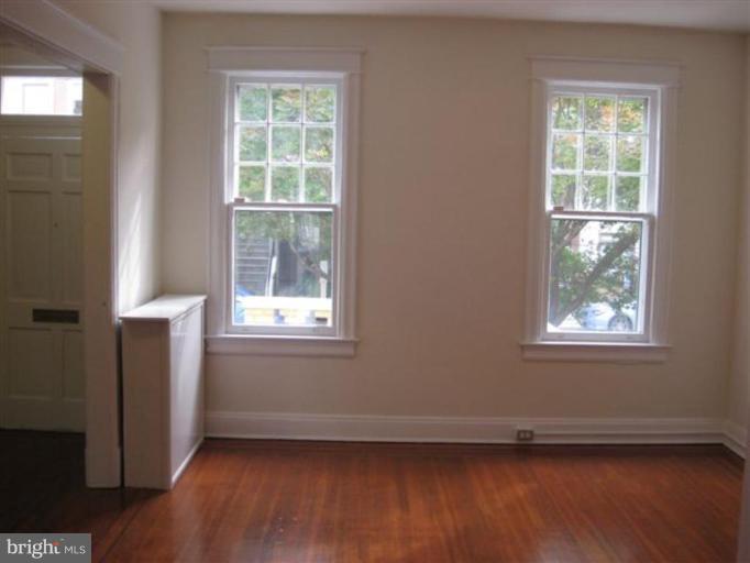2714 Ontario Road Northwest Washington, DC 20009 - Photo 3 of 20 Living Room