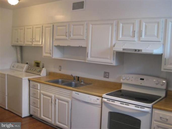 2714 Ontario Road Northwest Washington, DC 20009 - Photo 6 of 20 Kitchen