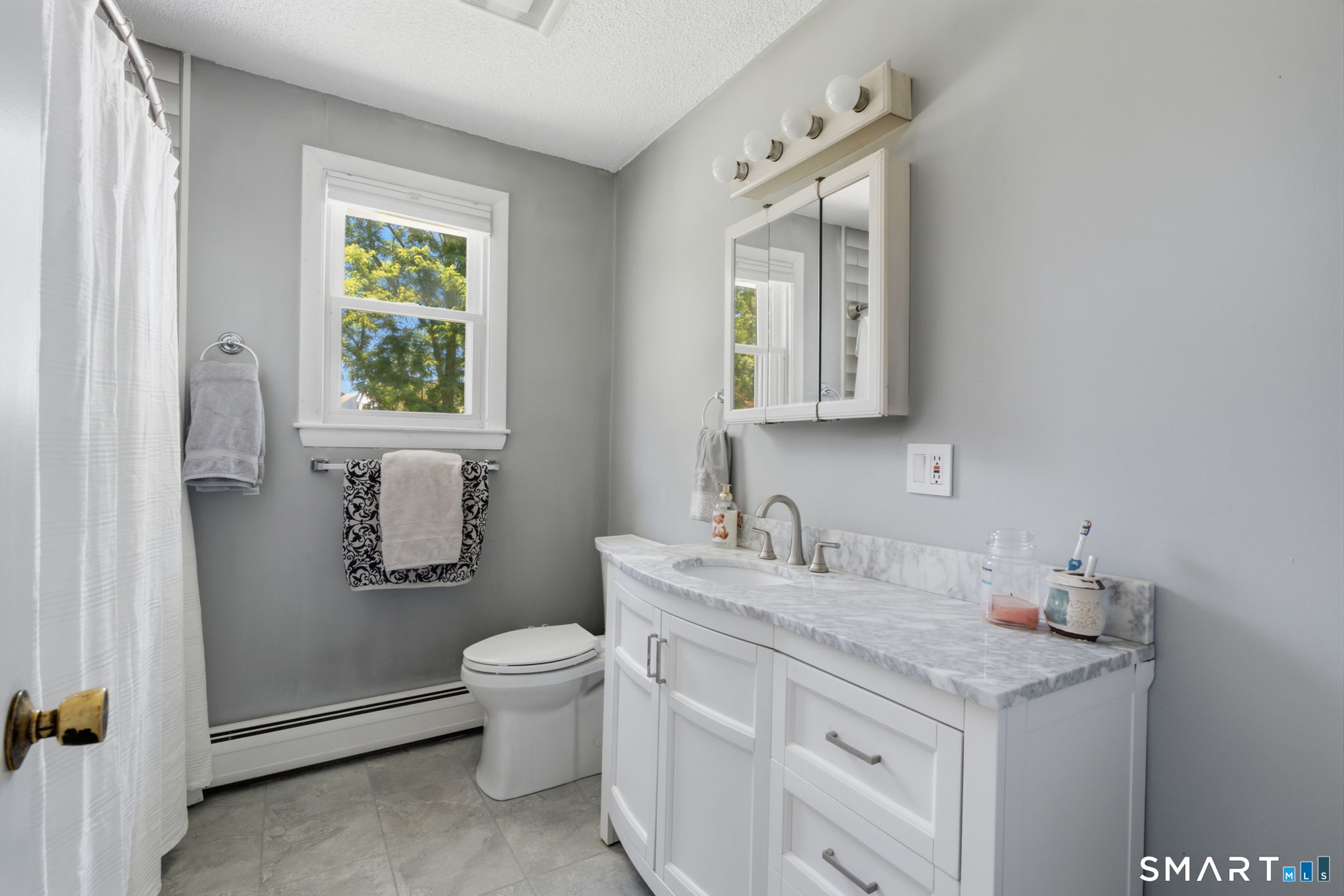 524 Gracey Avenue Meriden, CT 06451 - Photo 12 of 37