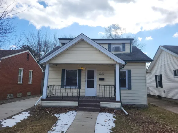 $190,000 | 22032 Elizabeth Street, St. Clair Shores, MI 48080