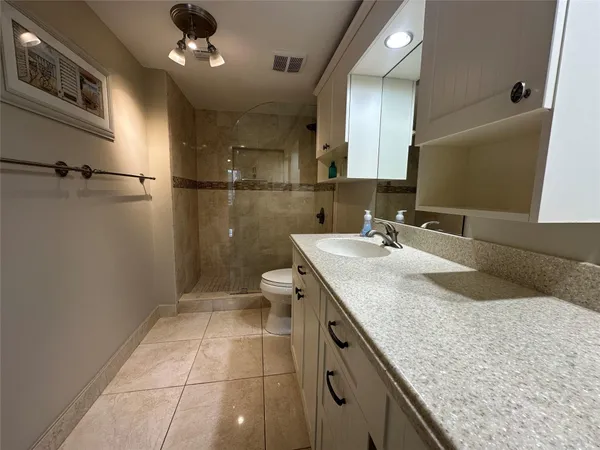 $2,750 | 17801 North Bay Road, Unit 212, Sunny Isles Beach, FL 33160