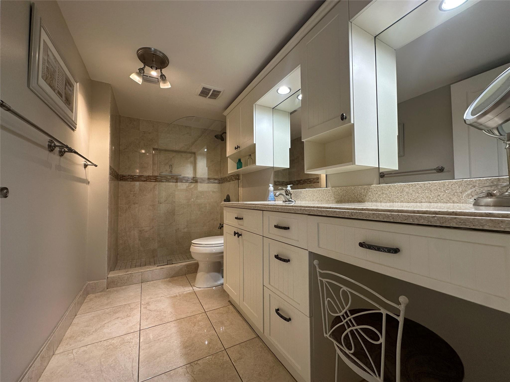 17801 North Bay Road, Unit 212 Sunny Isles Beach, FL 33160 - Photo 24 of 48 Photo 24