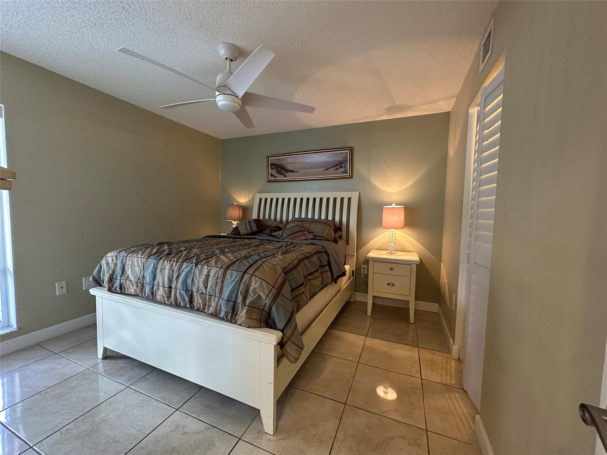 17801 North Bay Road, Unit 212 Sunny Isles Beach, FL 33160 - Photo 33 of 48 Photo 33