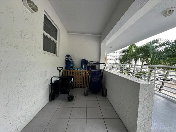 $2,750 | 17801 North Bay Road, Unit 212, Sunny Isles Beach, FL 33160