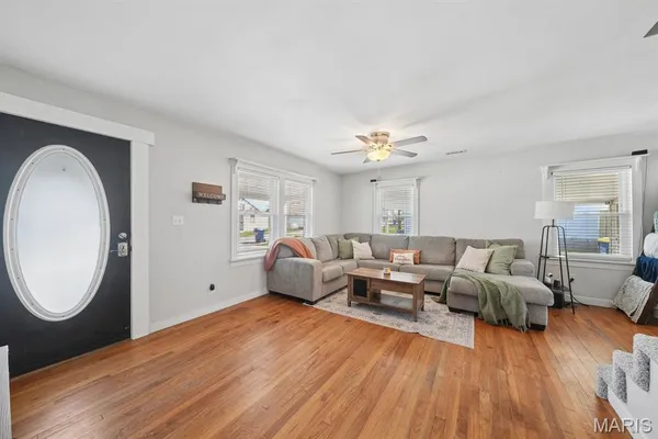 $212,000 | 404 East Lakeview Drive, Warrenton, MO 63383