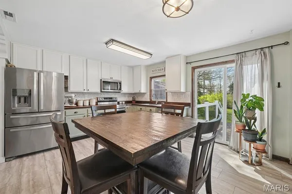 $212,000 | 404 East Lakeview Drive, Warrenton, MO 63383