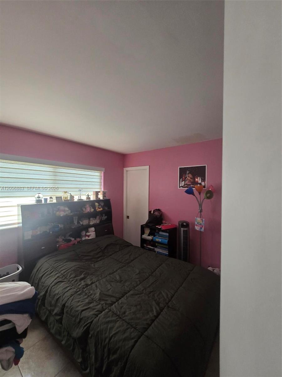 10106 Southwest 20th Street Miami, FL 33165 - Photo 5 of 7