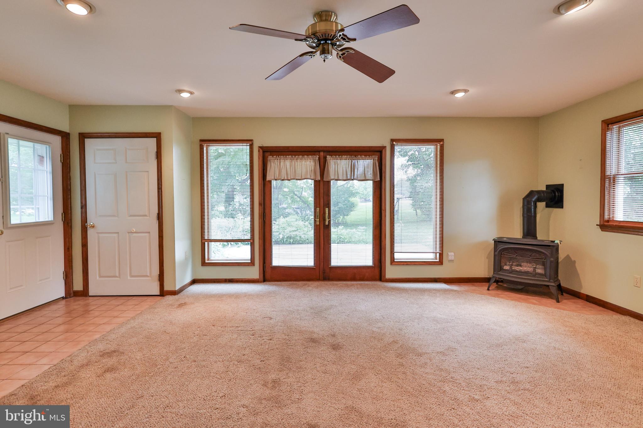 4262 Hecktown Road Bethlehem, PA 18020 - Photo 13 of 43 Gallery Image 13