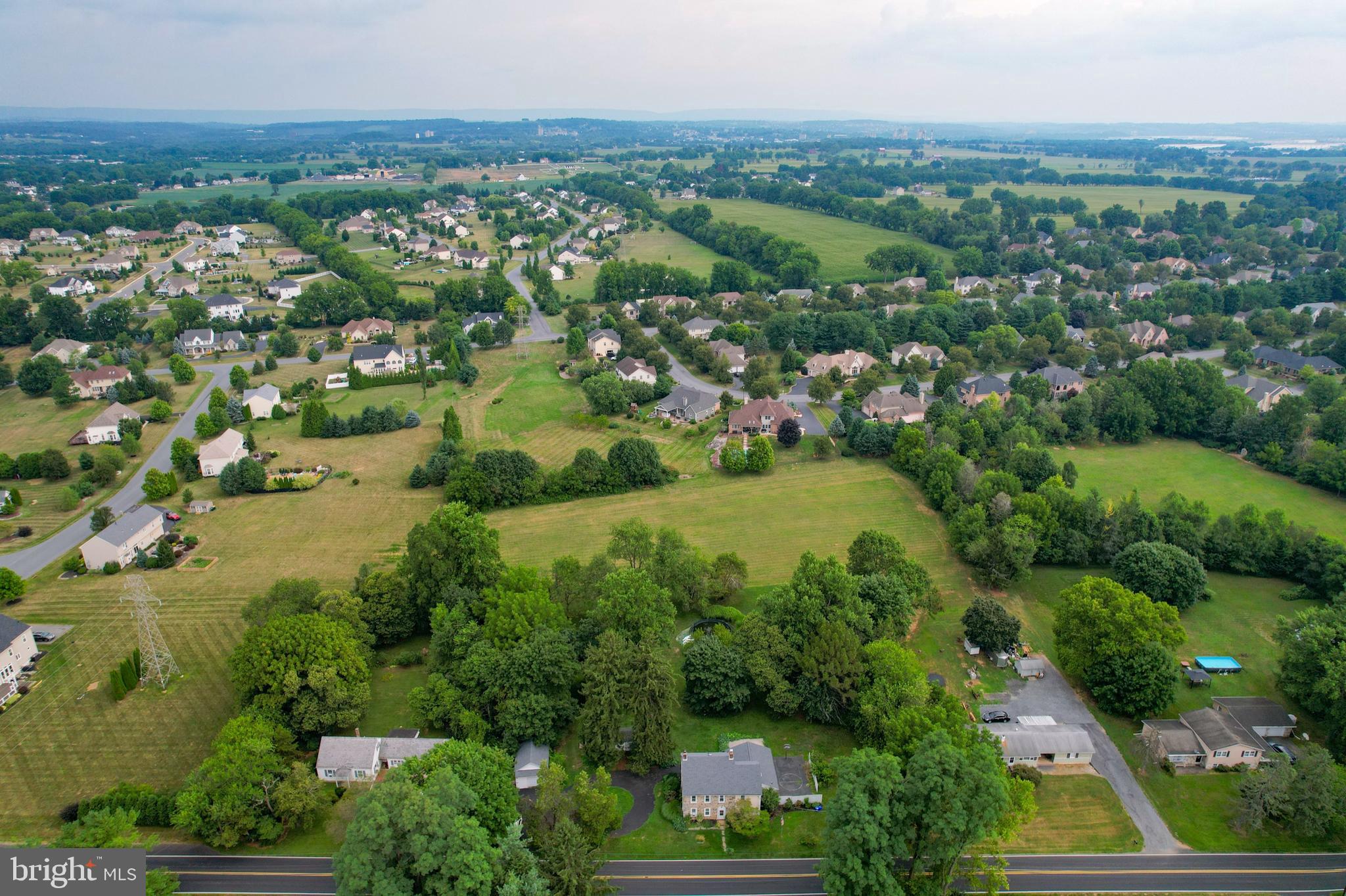 4262 Hecktown Road Bethlehem, PA 18020 - Photo 3 of 43 Gallery Image 3