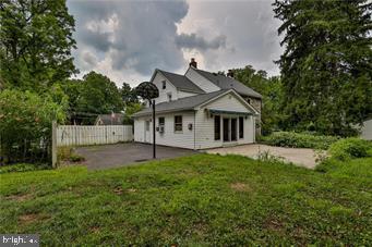 4262 Hecktown Road Bethlehem, PA 18020 - Photo 37 of 43 Gallery Image 37