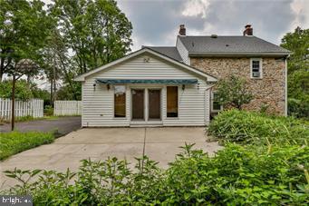 4262 Hecktown Road Bethlehem, PA 18020 - Photo 38 of 43 Gallery Image 38
