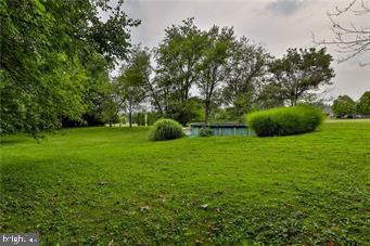 4262 Hecktown Road Bethlehem, PA 18020 - Photo 40 of 43 Gallery Image 40
