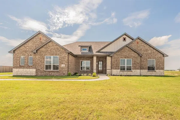 $574,900 | 430 Harvest Time Lane, Venus, TX 76084