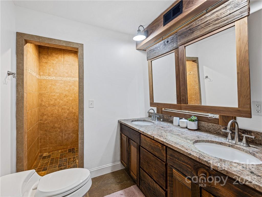 6111 Brevard Road Etowah, NC 28739 - Photo 20 of 32 Gallery Image 20