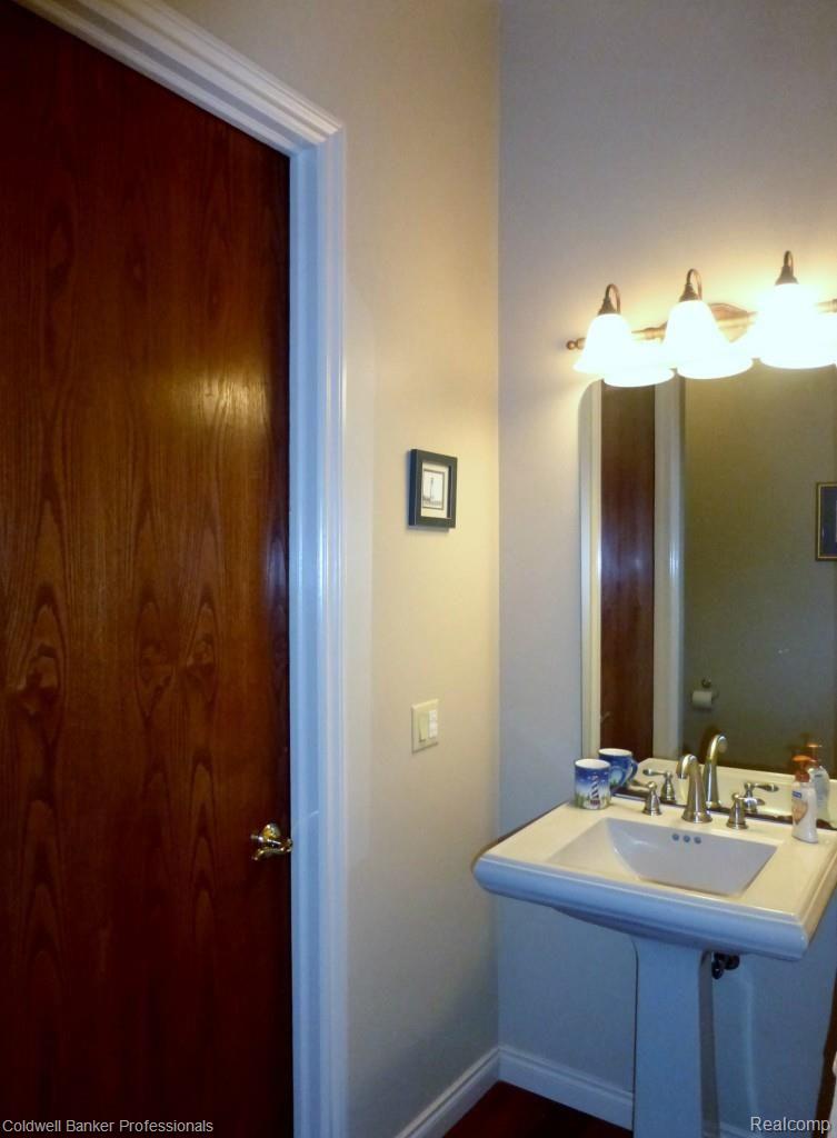 6928 Oakhurst Ridge Road Clarkston, MI 48348 - Photo 27 of 42 26.jpg