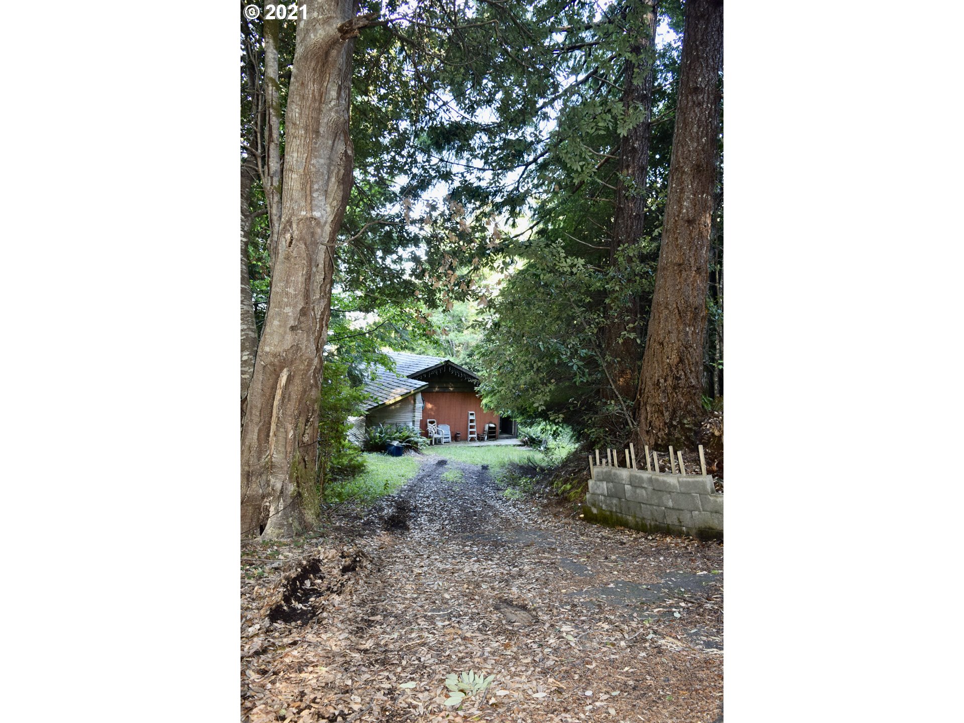 22932 Carpenterville Road Brookings, OR 97415 - Photo 12 of 15