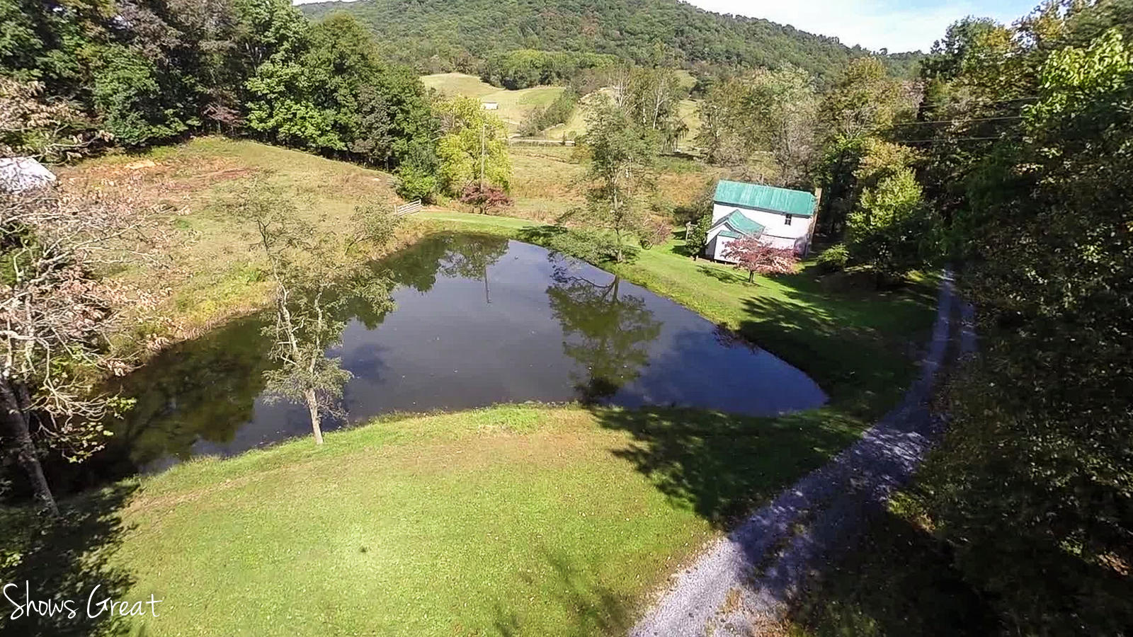2502 Bore Auger Road Vinton, VA 24179 - Photo 6 of 27 a view of a yard
