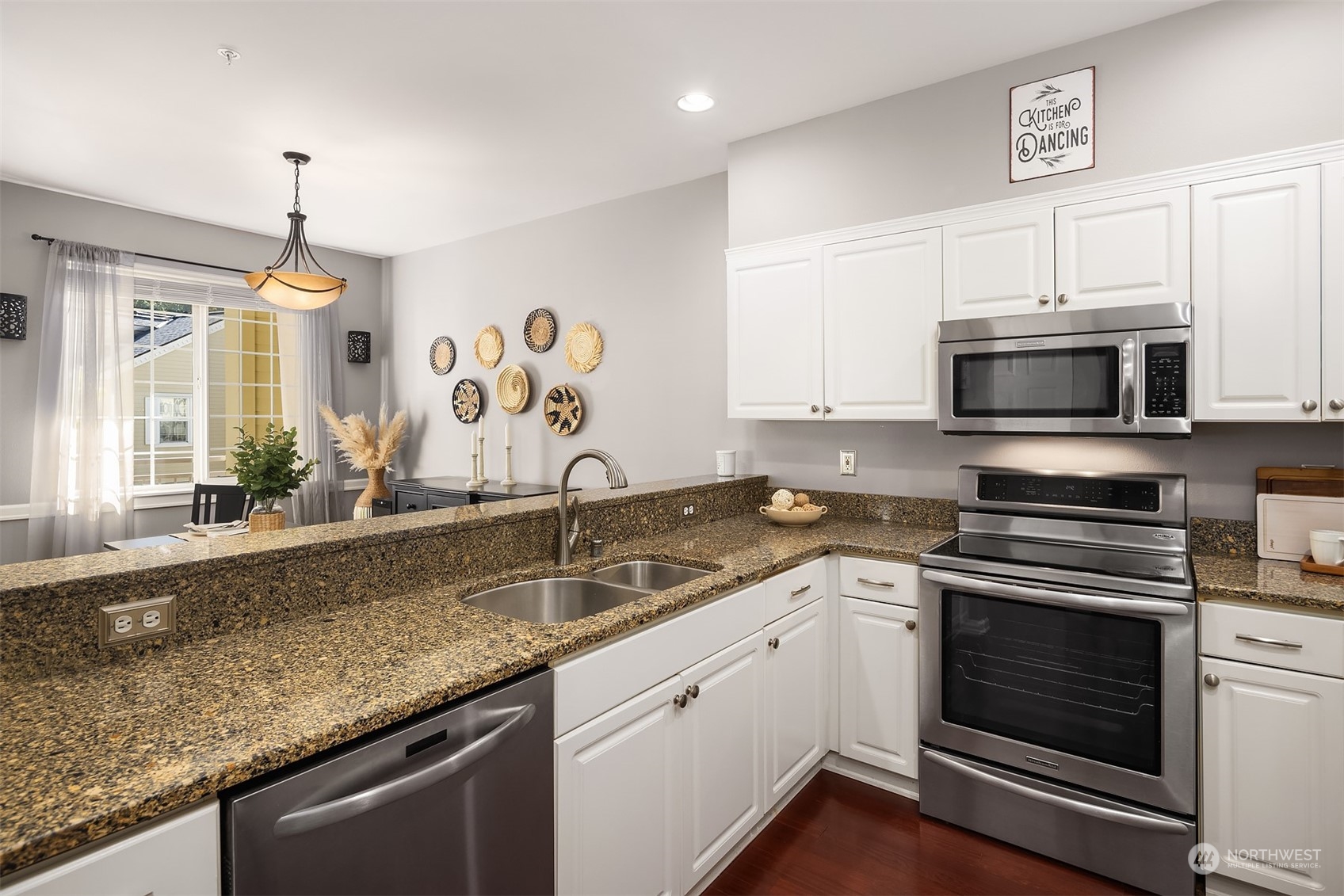 1800 Northeast 40th Street, Unit D203 Renton, WA 98056 - Photo 5 of 22 Gallery Image 5