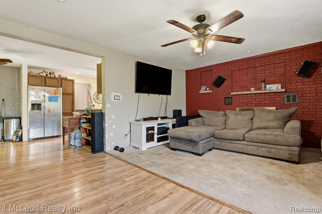 315 Butler Street Vassar, MI 48768 - Photo 10 of 29