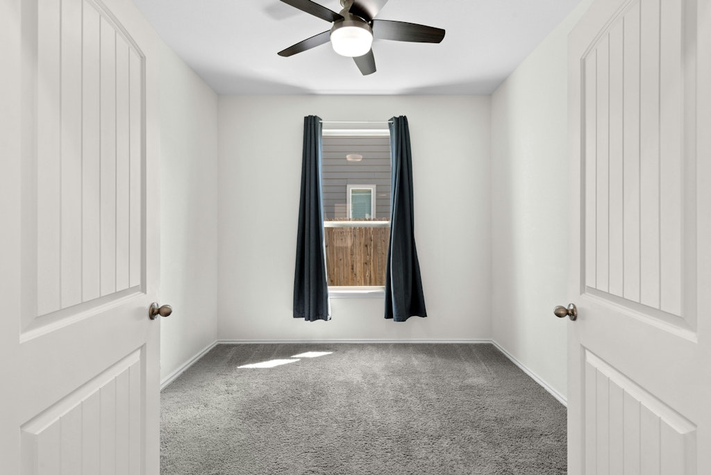438 Thunder Valley Trail Georgetown, TX 78626 - Photo 12 of 21 an empty room with windows and closet