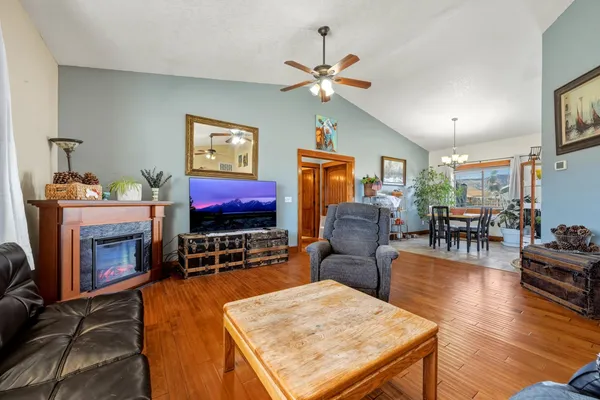 $484,900 | 79 Eagle Rock Drive, Dayton, WY 82836