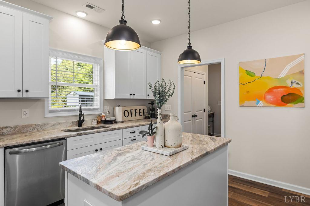 403 North Avenue Appomattox, VA 24522 - Photo 16 of 38