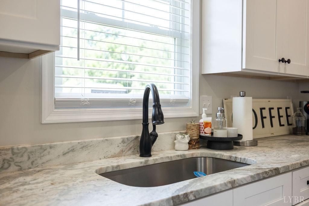 403 North Avenue Appomattox, VA 24522 - Photo 18 of 38