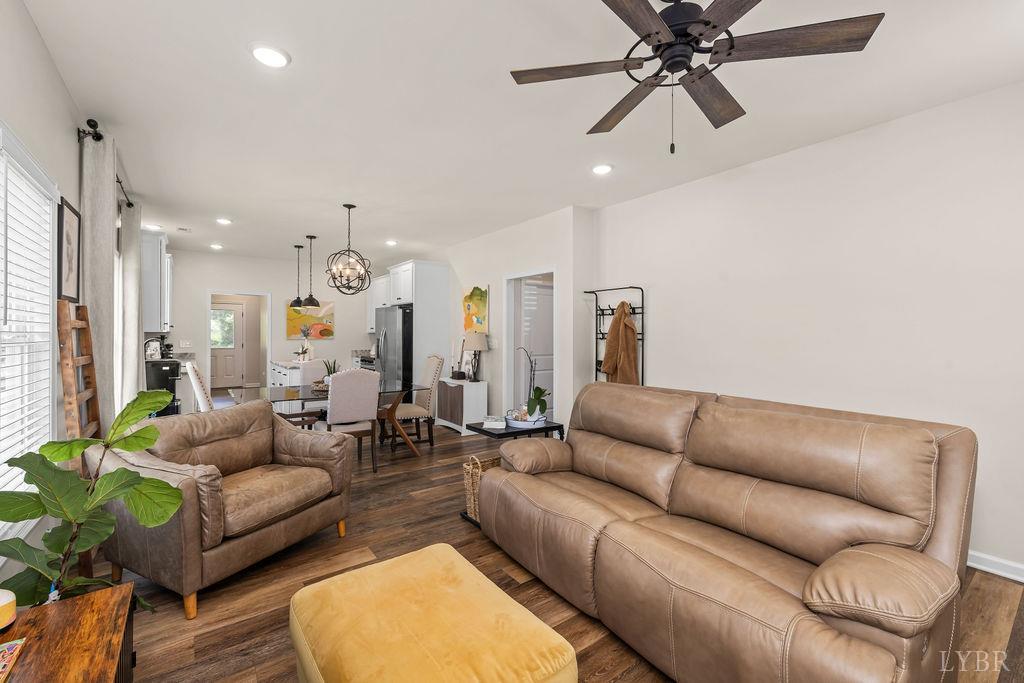 403 North Avenue Appomattox, VA 24522 - Photo 10 of 38