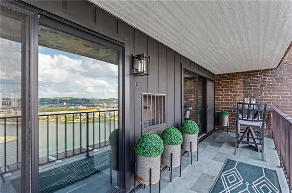 $729,900 | 1000 Grandview Avenue, Unit 405, Pittsburgh, PA 15211