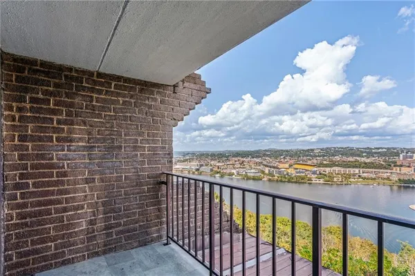 $729,900 | 1000 Grandview Avenue, Unit 405, Pittsburgh, PA 15211