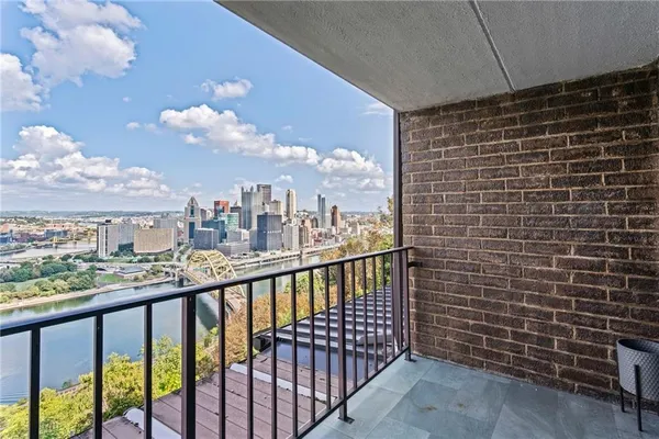 $729,900 | 1000 Grandview Avenue, Unit 405, Pittsburgh, PA 15211