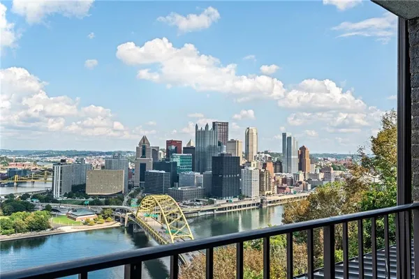 $729,900 | 1000 Grandview Avenue, Unit 405, Pittsburgh, PA 15211
