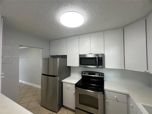 $2,000 | 7981 South French Drive, Unit 2101, Pembroke Pines, FL 33024
