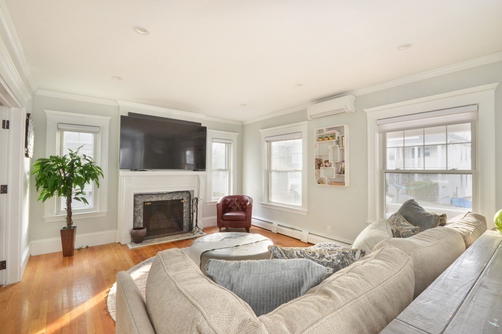 52 Lowell Road Winthrop, MA 02152 - Photo 9 of 31 Gallery Image 9