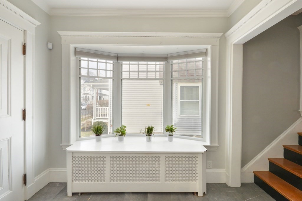 52 Lowell Road Winthrop, MA 02152 - Photo 10 of 31 Gallery Image 10