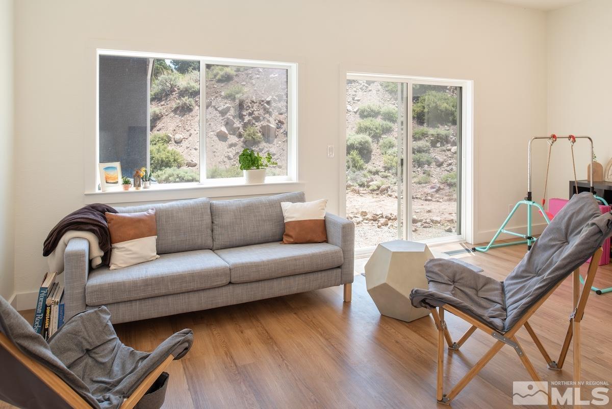 4600 Tybo Road Reno, NV 89521 - Photo 20 of 40 a living room with furniture and a window
