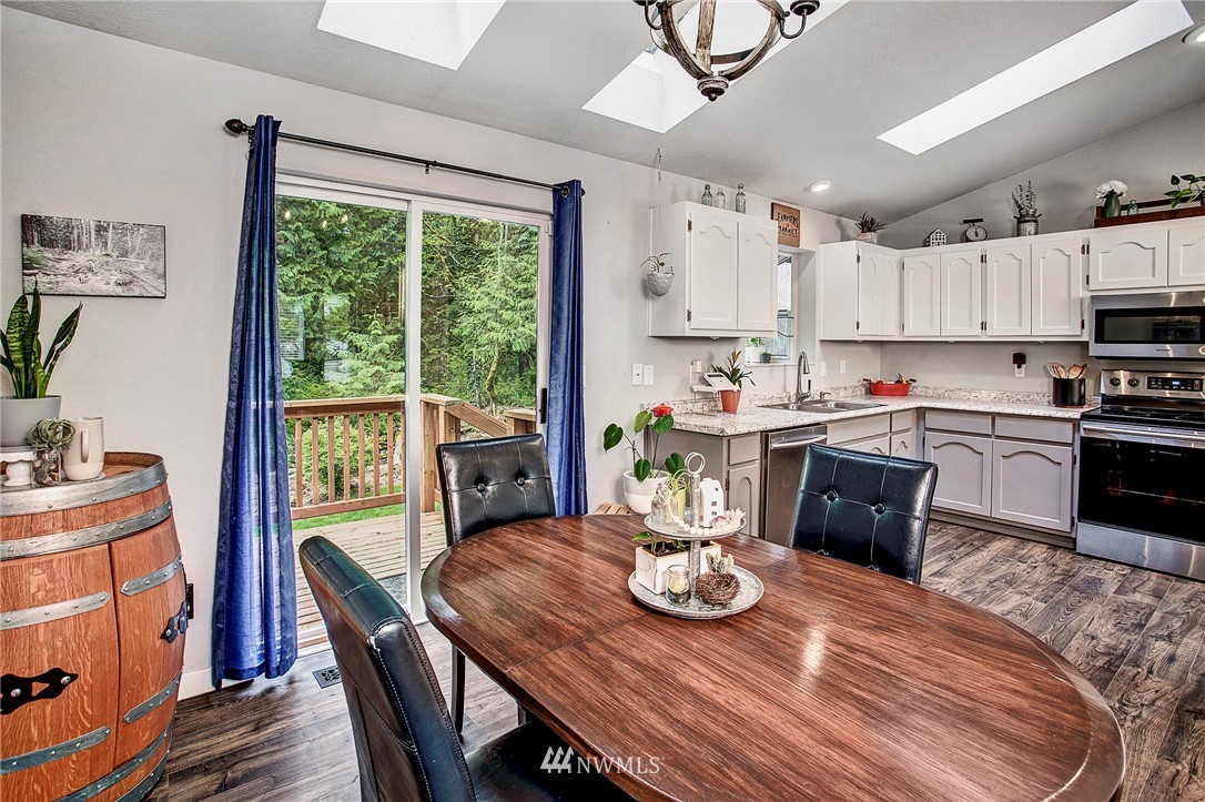 2128 164th Place Southeast Bothell, WA 98012 - Photo 12 of 40