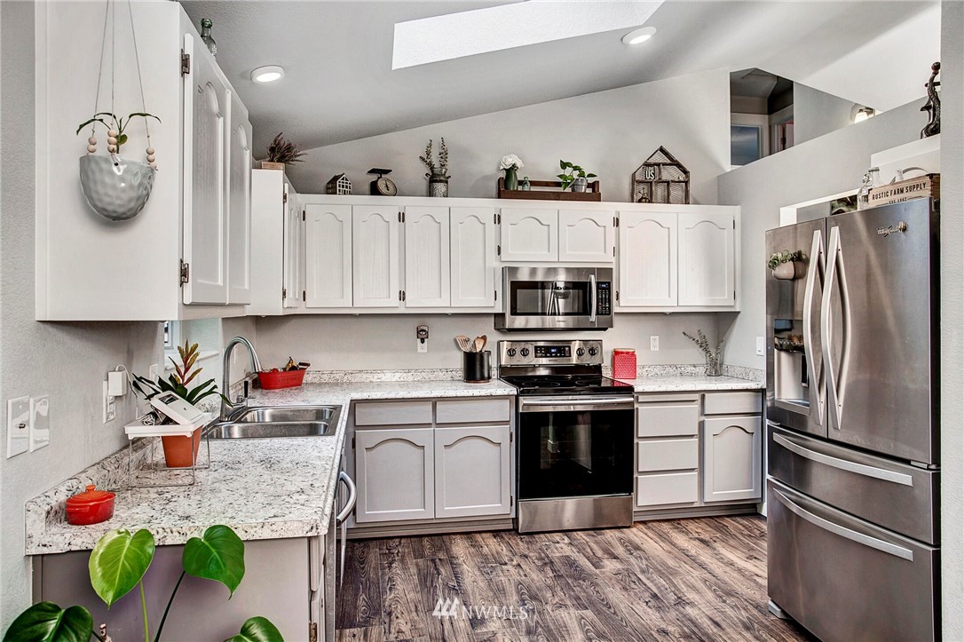 2128 164th Place Southeast Bothell, WA 98012 - Photo 13 of 40