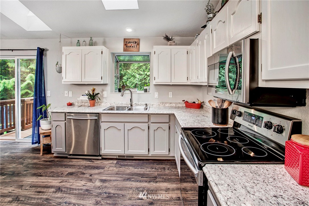 2128 164th Place Southeast Bothell, WA 98012 - Photo 14 of 40
