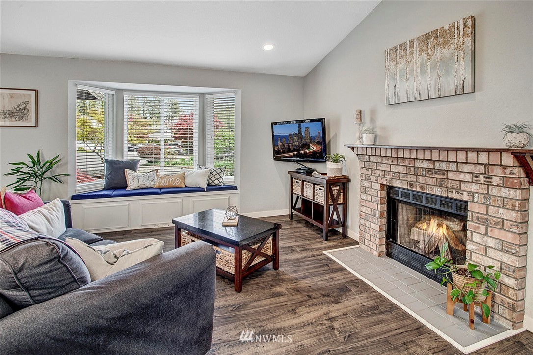 2128 164th Place Southeast Bothell, WA 98012 - Photo 6 of 40