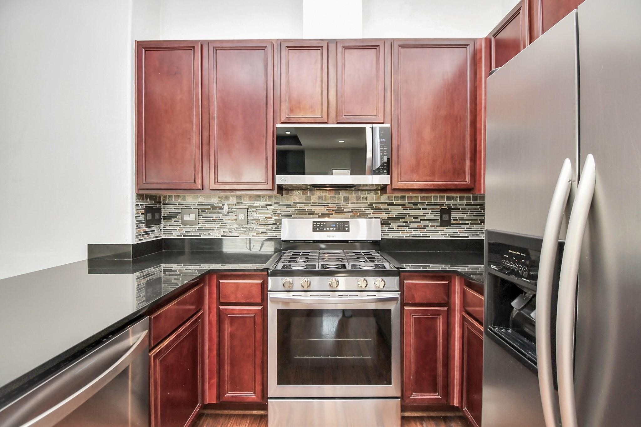 3900 Center Street Houston, TX 77007 - Photo 14 of 25 Pictures are from previous listing