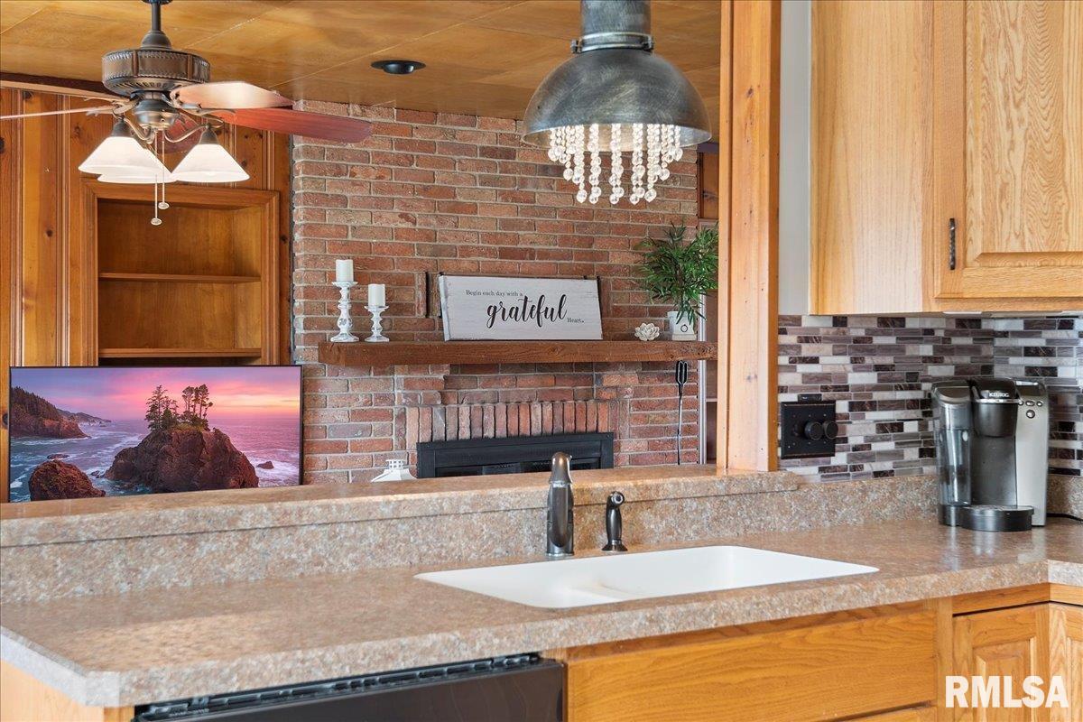 170 North John Wayne Road Dawson, IL 62520 - Photo 18 of 52 Gallery Image 18