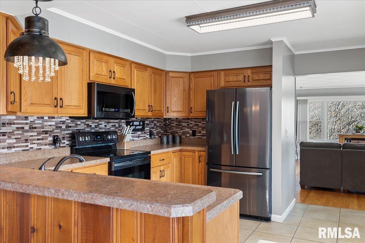 170 North John Wayne Road Dawson, IL 62520 - Photo 21 of 52 Gallery Image 21