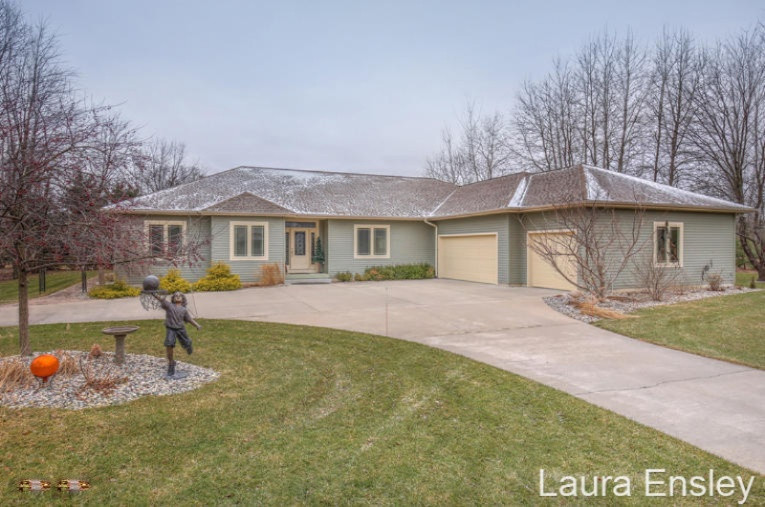 6761 Dumon Road Belding, MI 48809 - Photo 1 of 34 IMG_4985
