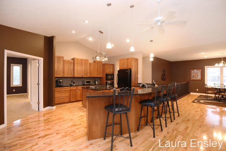 6761 Dumon Road Belding, MI 48809 - Photo 11 of 34 IMG_5007