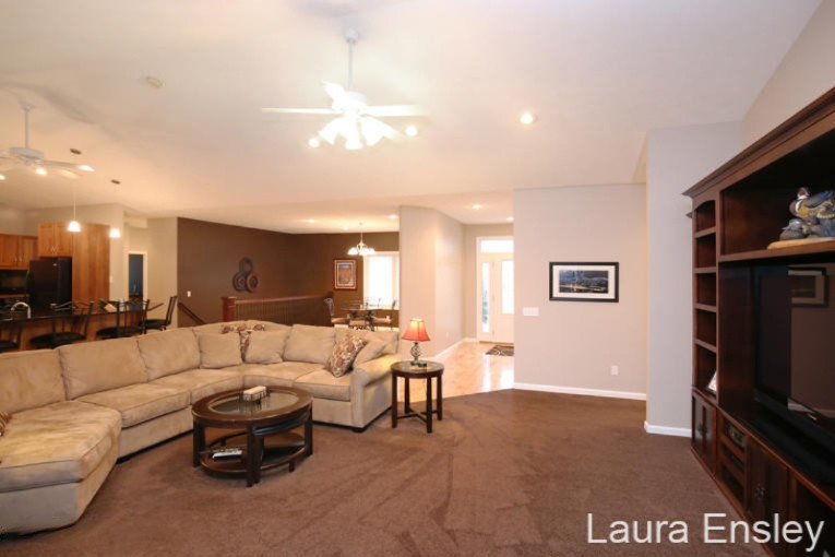 6761 Dumon Road Belding, MI 48809 - Photo 5 of 34 IMG_4993